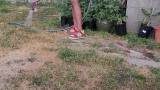 KennieJai get CAUGHT gardening and jerking off