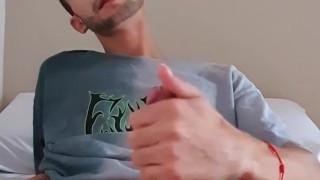 Joven Gay Se Graba Mientras Se Masturba 