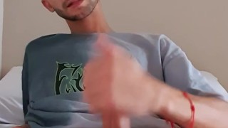 Joven Gay Se Graba Mientras Se Masturba 