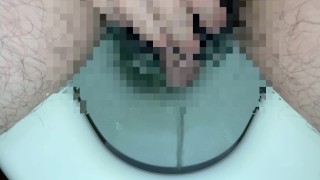 【放尿】おしっこ自撮り。飲んでくれる人いますか？