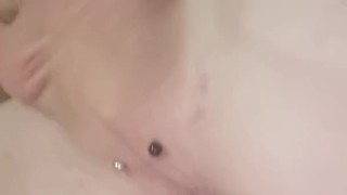 Rouquin se masturbe en body