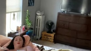 Sexy young babe plays with her pussy with her favorite toy