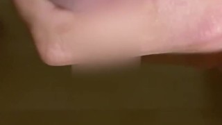 おちんぽシコシコ動画！オイルで濡れ濡れ我慢汁ダラダラオナニー！気持ち良すぎてイッちゃった！