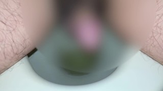 【自撮り】おしっこ撮影。残尿でビクンビクンッ