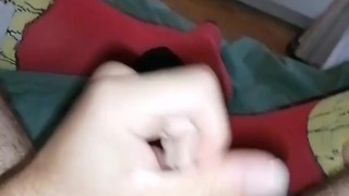 süßer Junge in Socken