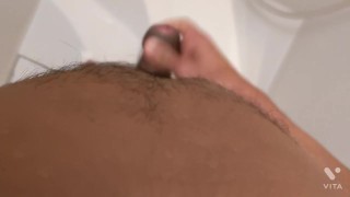 【主観動画】ネットカフェのシャワールームでこっそりオナニーしちゃいました！