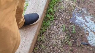 Handsfree peeing in the backyard