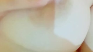 Quiero mis tetas llenas de leche 🤤