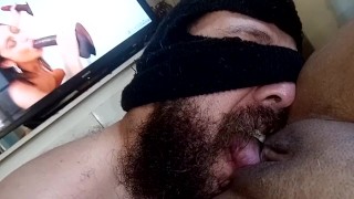 suck me make me ejaculate in your naughty mouth, do you like to suck a pussy?