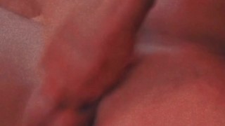 Me aburro y entro al baño a tocarme 🔥🍆💦