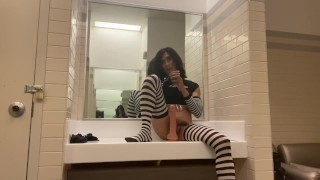Cum with Me in the Bathroom 🍆💦💦