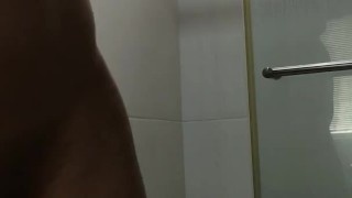 Mi vecina quiere que vaya a visitarla