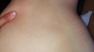 Amigo me invita a su casa y termine cogiendo con el