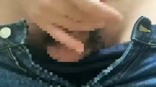 I masturbated wearing jeans on my day off, rubbed with gauze and squirted.