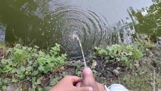 Long pissing to the water makes water bubbly - bubbly piss