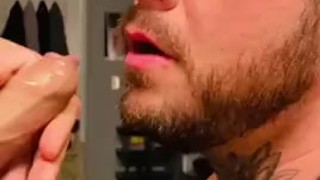 Blowjobs in the bathroom 