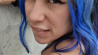 Perra Colombiana chupa y folla en parqueadero publico en Bucaramanga - KattyAndZac