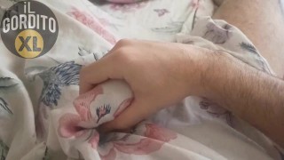 se lever tôt excité, comme tous les matins, riche et grosse bite