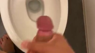 家で大量射精