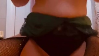 Dirty talk while squirting on 10 inches 