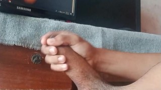 Me masturbo viendo el increíble culo de MisssArt culito hermoso🤤🍑😍