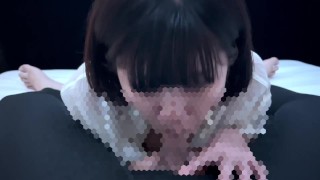 純粋そうな彼女が「においに興奮する…」エロチ〇ポをクンクンしながらフェラ　口内射精