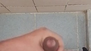 Me masturbo y eyaculo demasiada leche