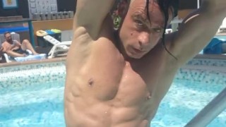 Hot nude muscle show off