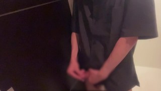 ローション使って手コキオナニー♡壁にぶっかけ射精有り ※カメラの調子少し悪いけど許して🙏