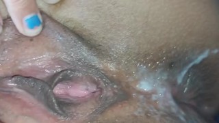 fucking the brunette until he has 3 orgasms and I cum in her pussy the sperm leaked in her ass🥛🍑💦
