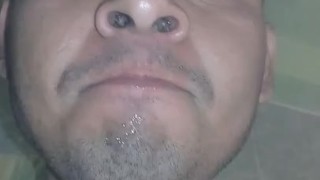 Comiendo mi semen
