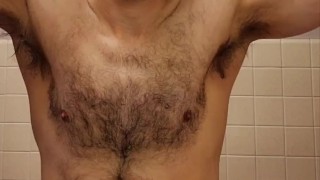 Thick muscle bear flexing!