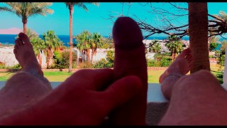 Меня Возбуждает Экстрим!!! Публичная МАСТУРБАЦИЯ на балконе отеля!