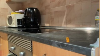 Macrophilia - cookie jar vore