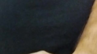 Une bonne branlette avec éjaculation