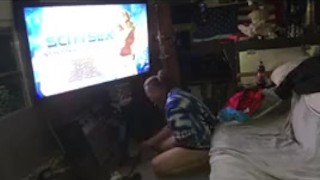 Sucking my own dick wile in my schoolie