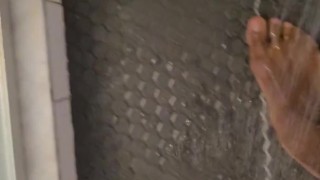 Shower toes 