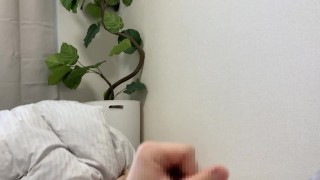 １人えっちして精液が飛んじゃった 21歳大学生