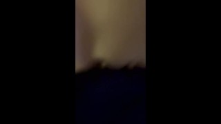 Je baise ma poupée pour lui donner un orgasme
