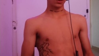 hetero playing with his friends masturbates while talking to them