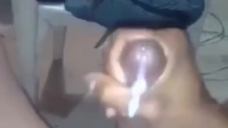 Me desperté con mi polla enorme 