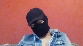 Me encanta grabar mientras me masturbó.
