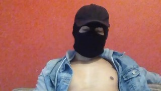 Me encanta grabar mientras me masturbó.