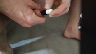 Je me plug la bite pour la première fois. Plug urétral 