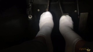 HARD STARTING BASTARD! - CLASSIC CAR PEDAL PUSHING - AUSTIN HEALEY - ROADSTER - CRANKING AWAY