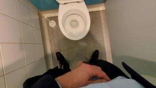 Quick wank during the break 