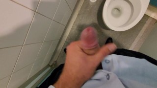 Quick wank during the break 