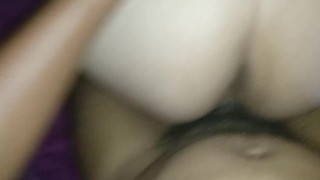 Colegiala en cuatro cogiendo rico 🔥🔥