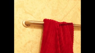 Teen rubs cum all over body for daddy