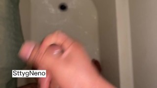 Hot twink masturbates in the bathroom before going to the gym